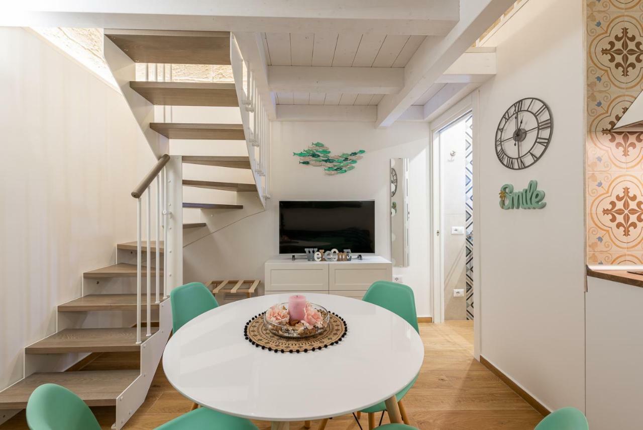 David Pretty Loft Near Central Station CasatuaБарі Екстер'єр фото