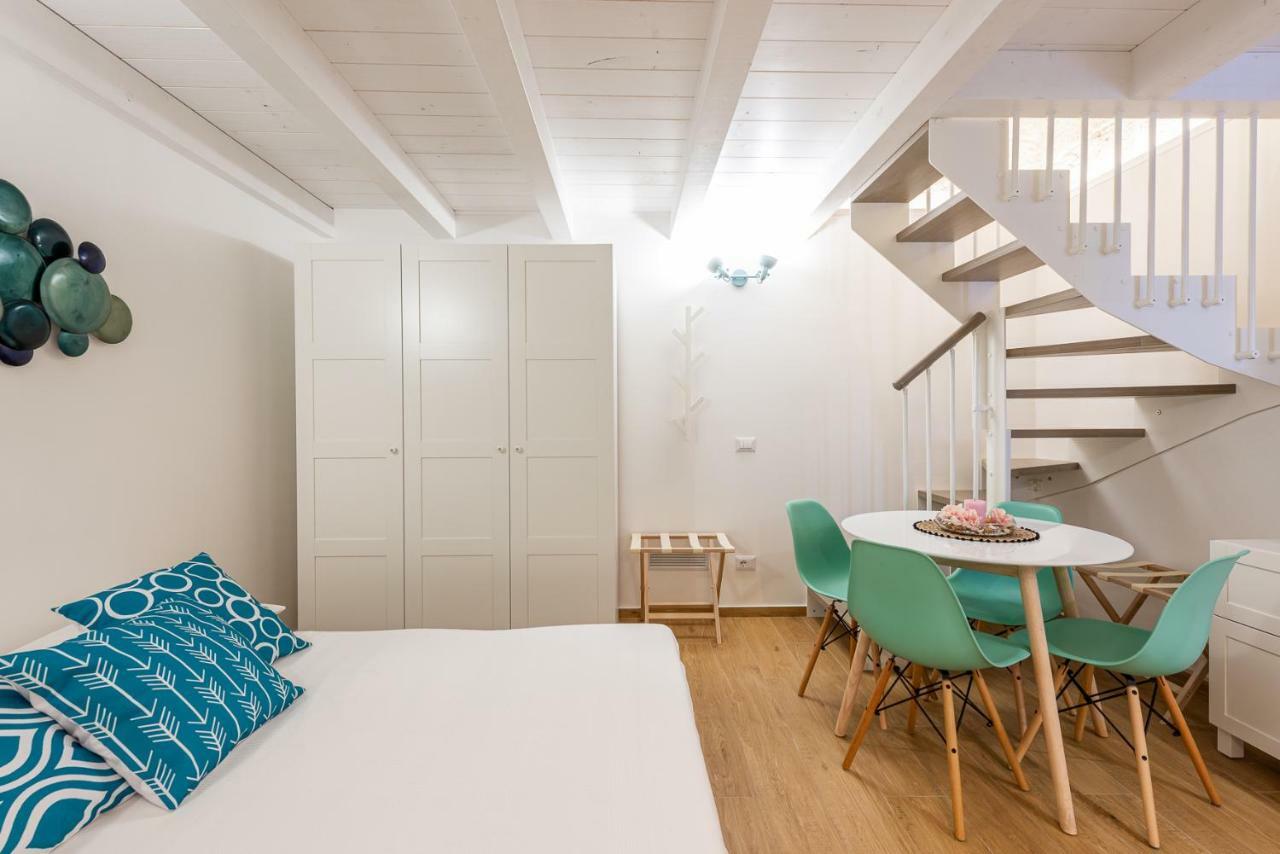 David Pretty Loft Near Central Station CasatuaБарі Екстер'єр фото